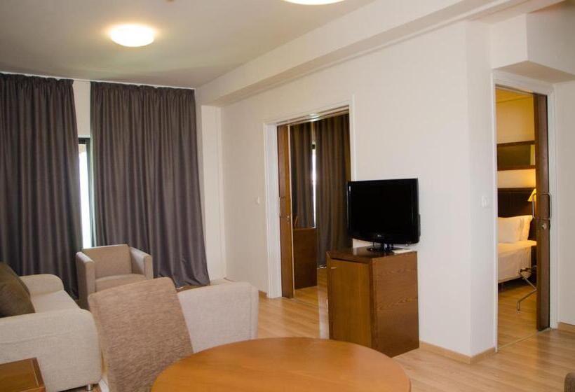 סוויטה אקזקיוטיב, Rodon Hotel And Resort