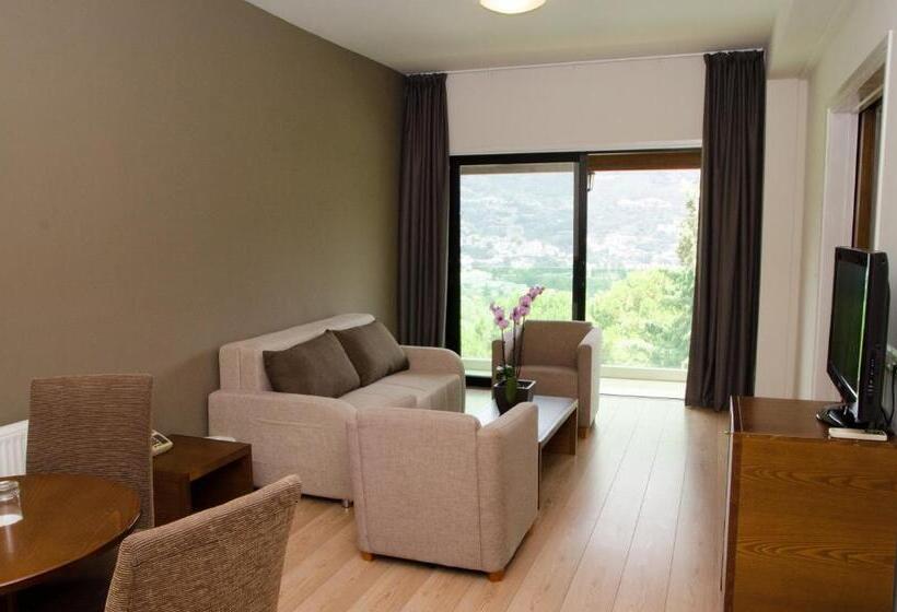 סוויטה אקזקיוטיב, Rodon Hotel And Resort