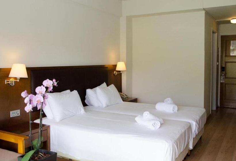 חדר סטנדרט מותאם לאדם עם מוגבלויות, Rodon Hotel And Resort