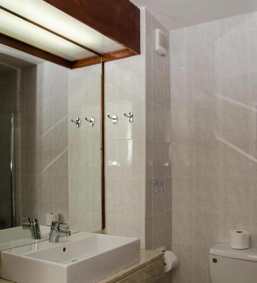 חדר סטנדרט מותאם לאדם עם מוגבלויות, Rodon Hotel And Resort