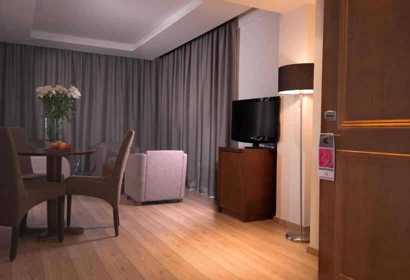 סוויטה נשיאותית, Rodon Hotel And Resort