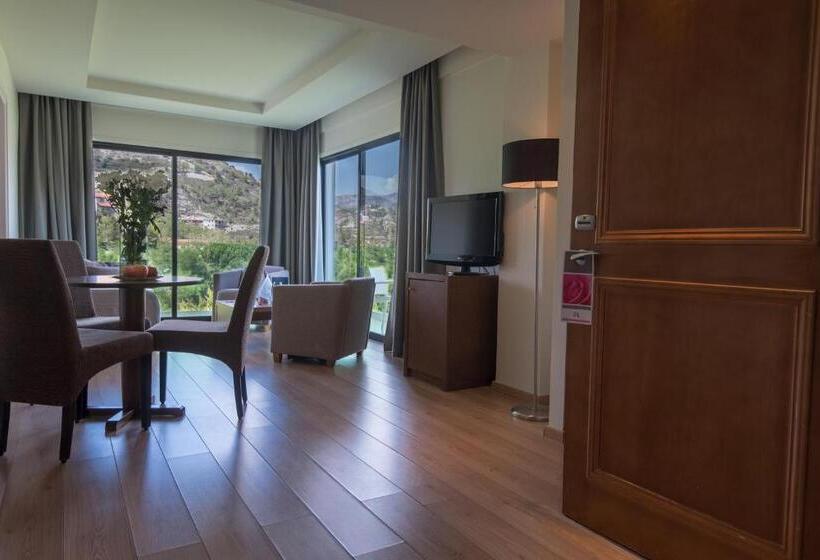 סוויטה נשיאותית, Rodon Hotel And Resort