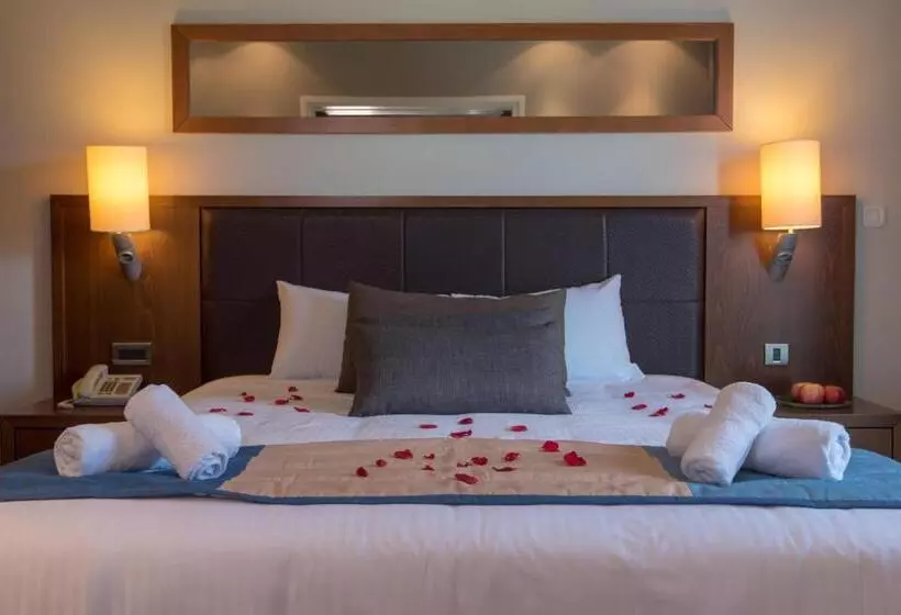 スイート, Rodon Hotel And Resort