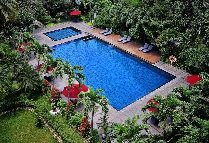 Superior Szoba, Santika Cirebon