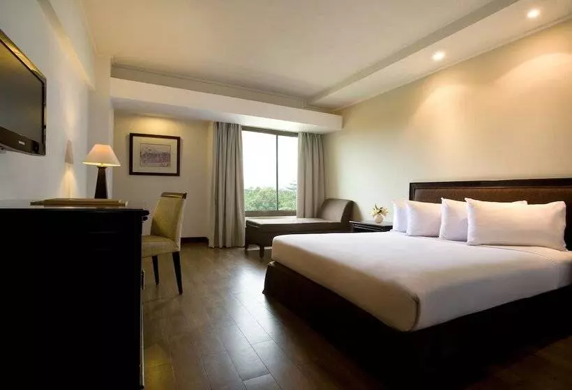 Deluxe Szoba, Santika Cirebon
