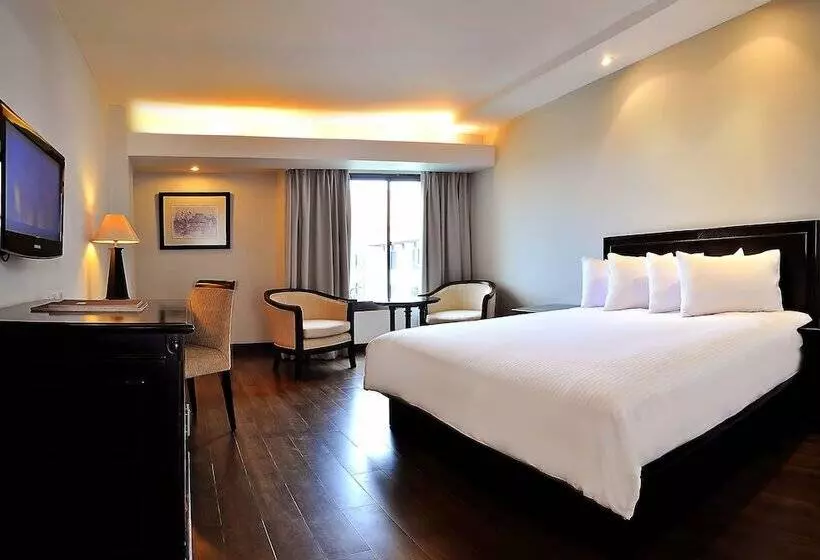 Executive Szoba, Santika Cirebon