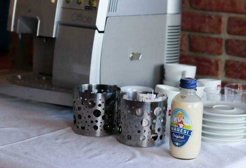 اتاق سوپریور, Chodov Asc