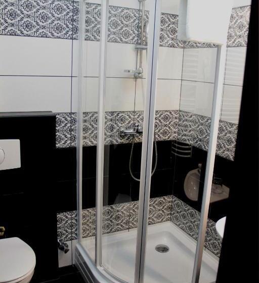 חדק דלוקס עם ג'קוזי, Boutique Hotel Annuska