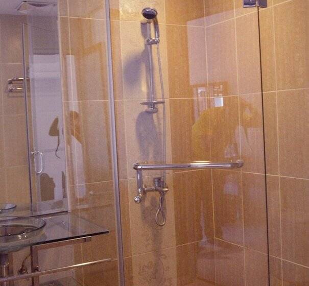 חדר סופריור, Balisani Padma