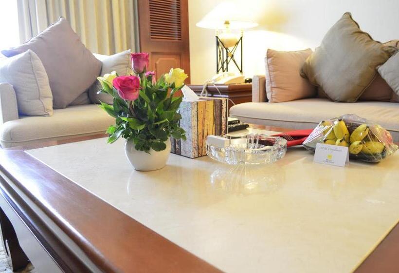 סוויטת ג'וניור נוף לעיר, Cambodiana