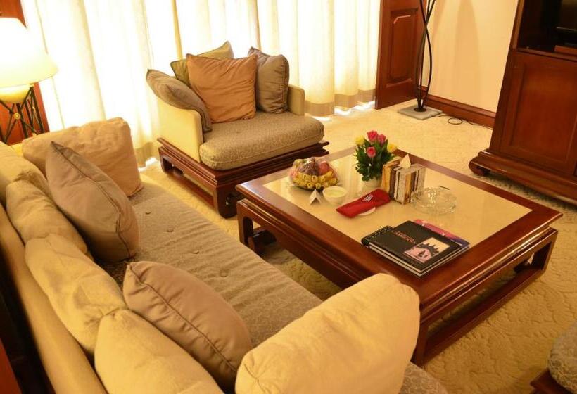 סוויטה אקזקיוטיב, Cambodiana