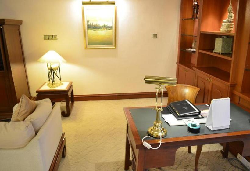 סוויטה אקזקיוטיב, Cambodiana