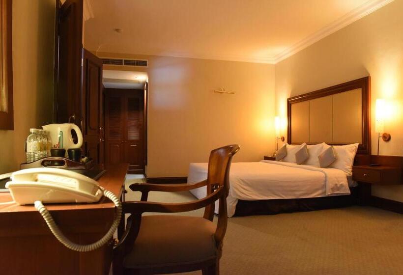 סוויטה אקזקיוטיב, Cambodiana