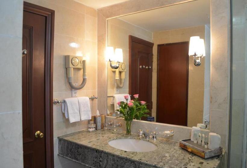 Junior suite with river view, Cambodiana