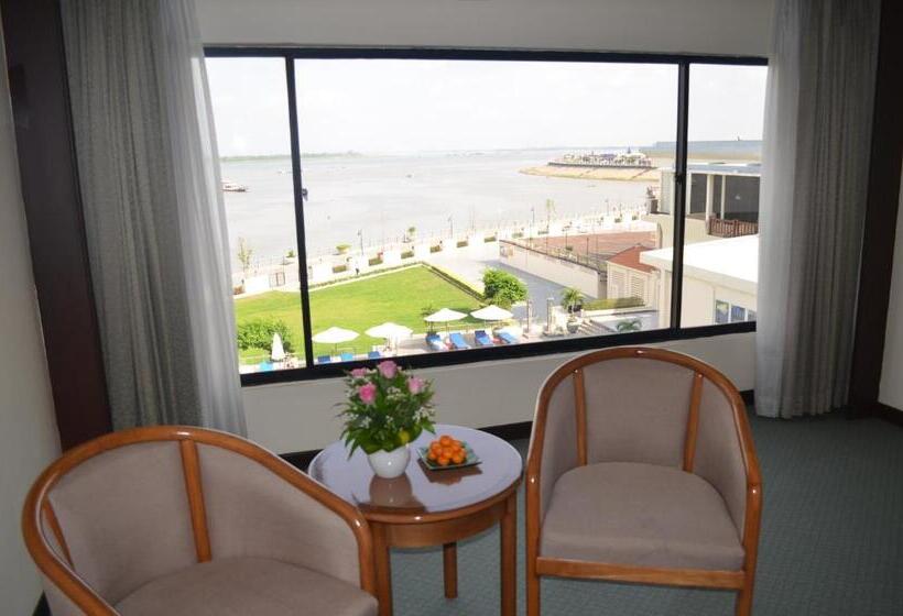 חדר סטנדרט נוף לנהר, Cambodiana