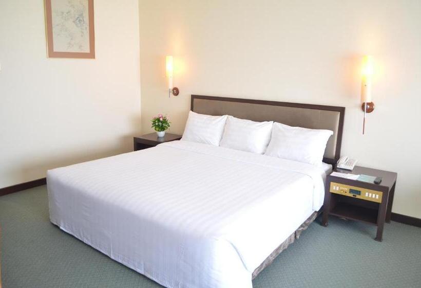 חדר סופריור נוף לעיר, Cambodiana