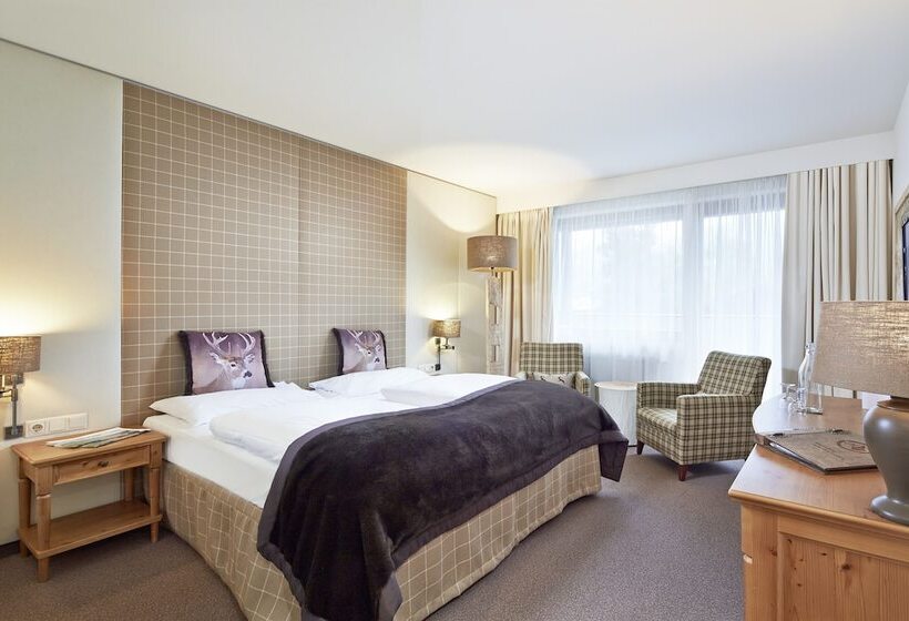 带阳台的高级房间, Das Alpenhaus Kaprun