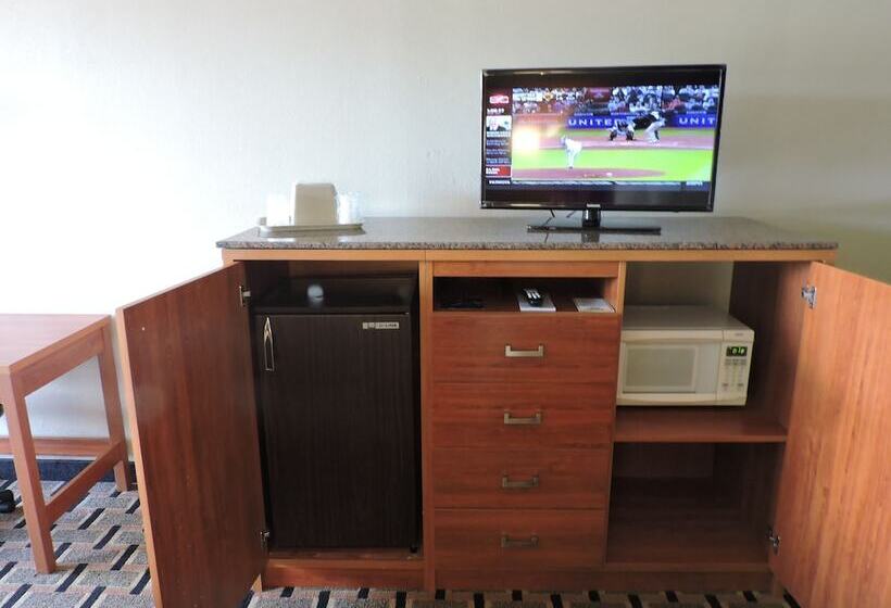 スイート, Days Inn By Wyndham Conoverhickory