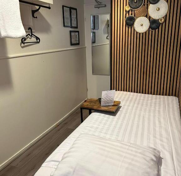 اتاق استاندارد یک تخته با سرویس بهداشتی مشترک, Hortus