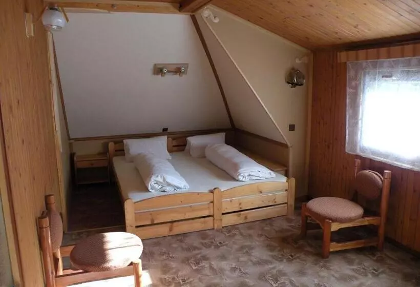 １ベッドルームアパートメント, Lesní Dům