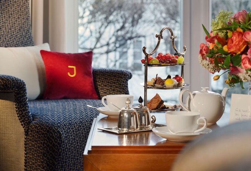 套房, Louis C. Jacob