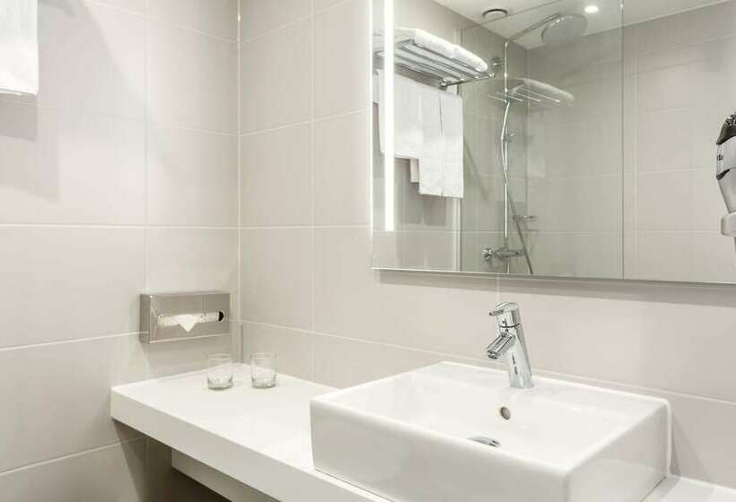 اتاق استاندارد سه نفره, NH City Centre Amsterdam