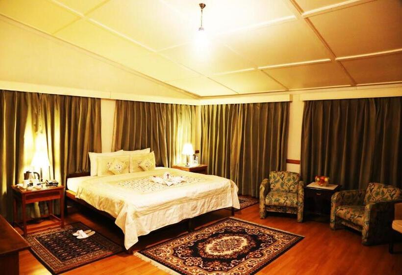 اتاق لوکس, Springfields   A Heritage Palace Since 1902