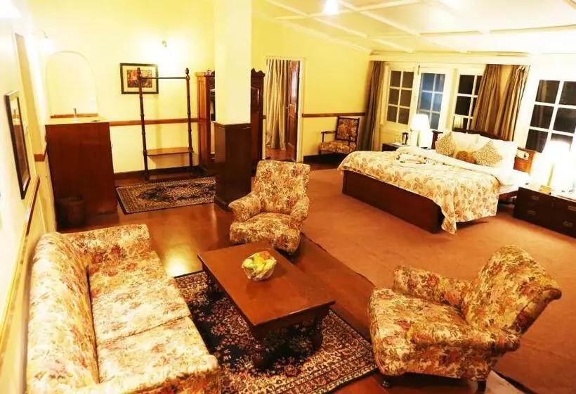 سوییت خانوادگی, Springfields   A Heritage Palace Since 1902