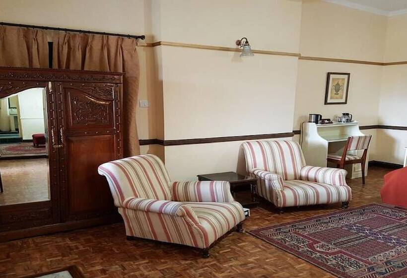 سوییت خانوادگی, Springfields   A Heritage Palace Since 1902