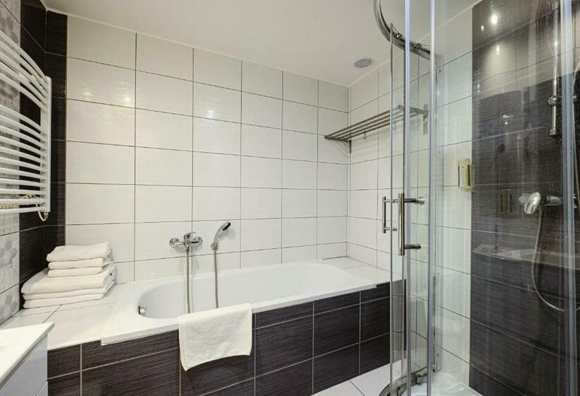 غرفة قياسية, Vega Luhacovice