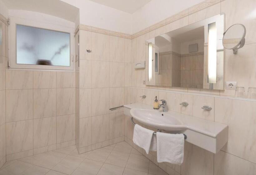 Номер Премиум, Boutique Hotel Goldenes Lamm