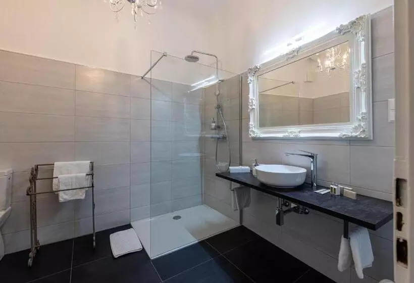 اتاق استاندارد سه نفره, Boutique Hotel Goldenes Lamm