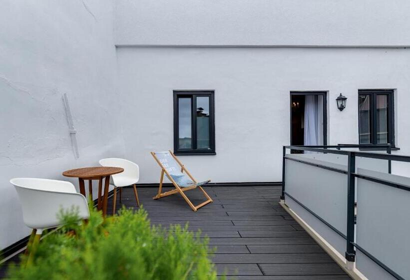 Номер Deluxe с Балконом, Boutique Hotel Goldenes Lamm