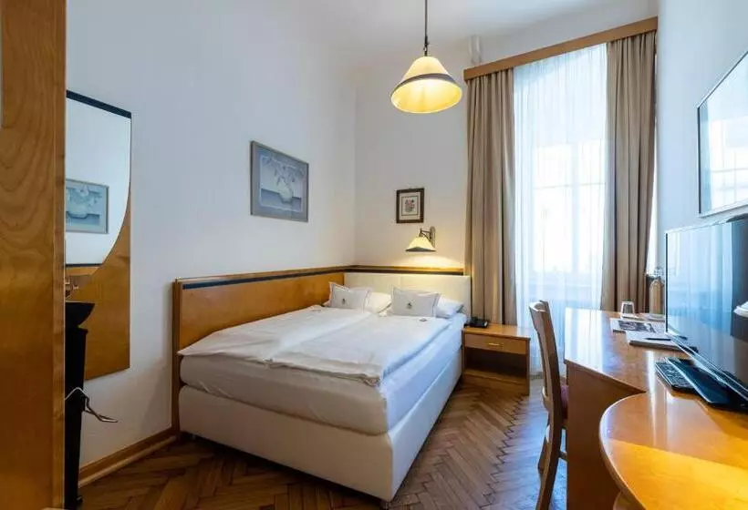 اتاق استاندارد یک نفره, Boutique Hotel Goldenes Lamm