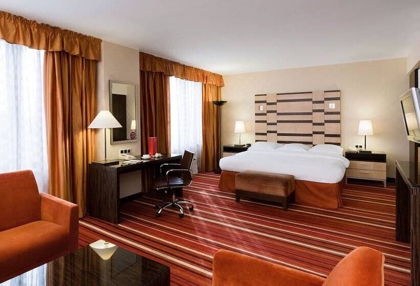 Номер Deluxe, Azimut Hotel Olympic Moscow