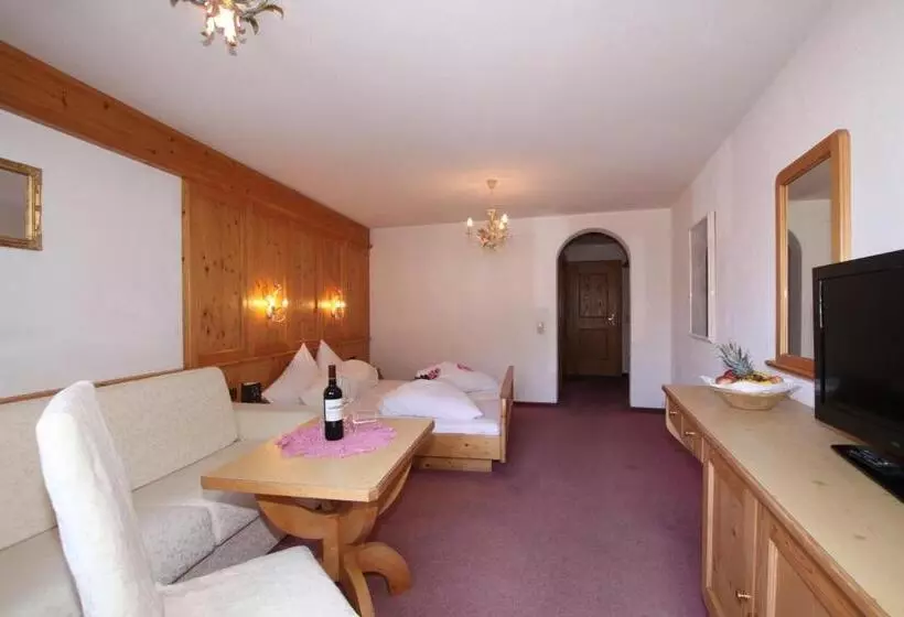 Quarto Estandar, Central