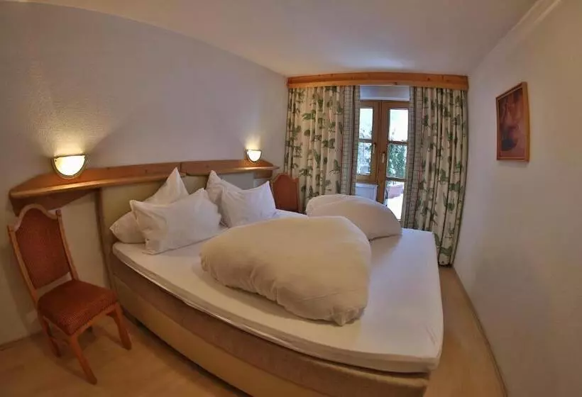 Quarto Quádruplo Estandar, Central