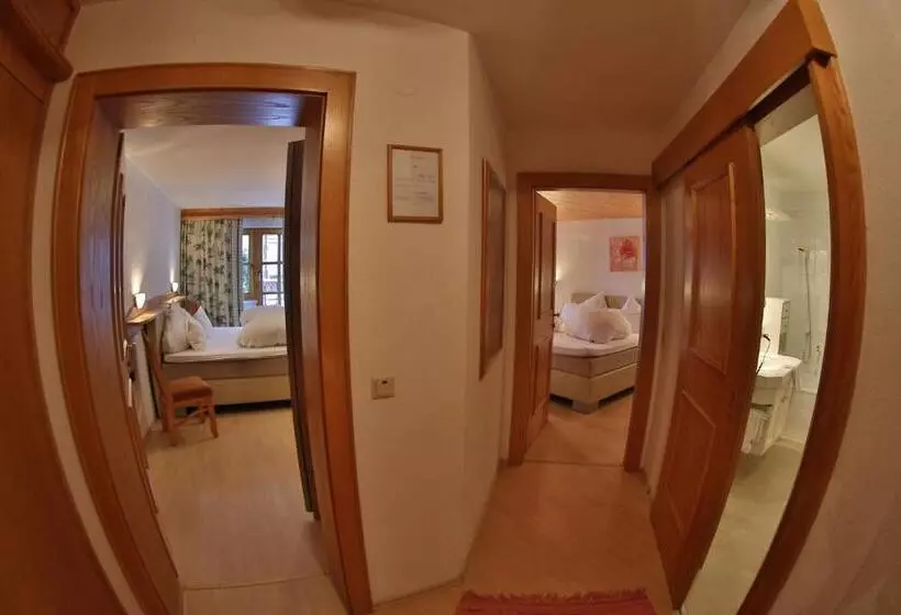 Quarto Quádruplo Estandar, Central