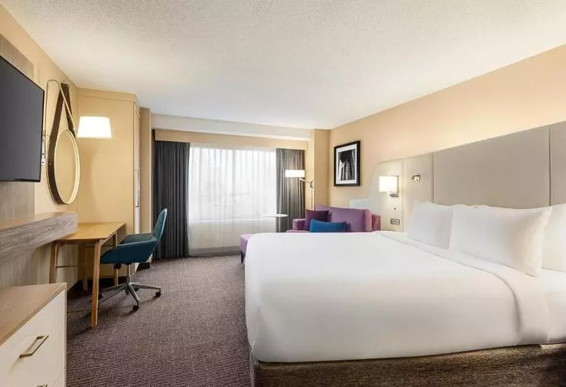身障者適用キングサイズベッドルーム, Crowne Plaza Cleveland At Playhouse Square, An Ihg