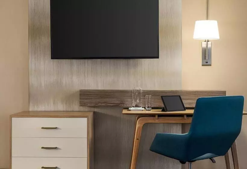 プレミアムルーム, Crowne Plaza Cleveland At Playhouse Square, An Ihg