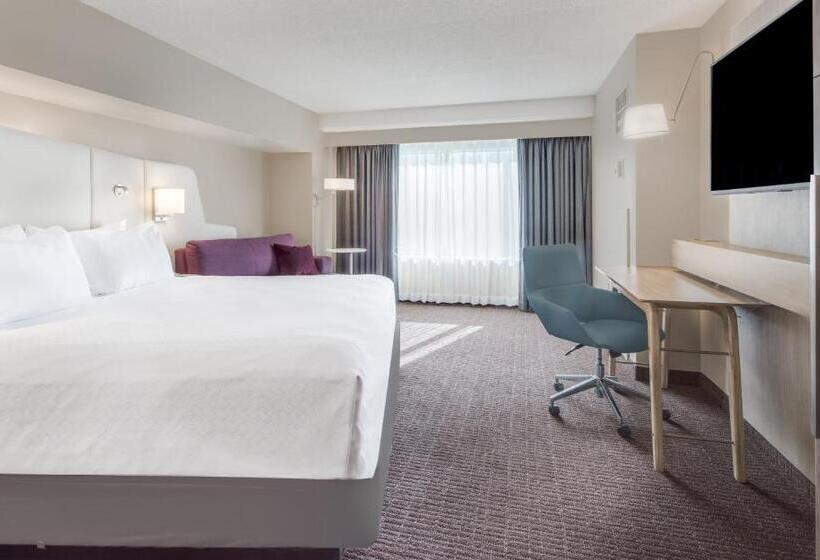 스탠다드 룸 킹사이즈 침대, Crowne Plaza Cleveland At Playhouse Square, An Ihg