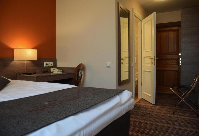 اتاق استاندارد یک نفره, Cēsis