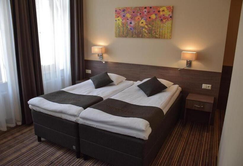 اتاق خانوادگی, Cēsis