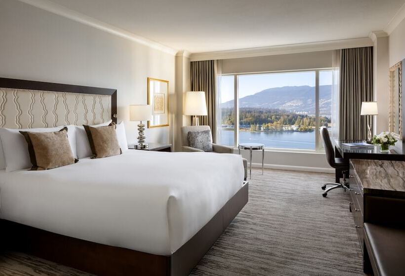 غرفه قياسيه سريرين مزدوجين, Fairmont Waterfront