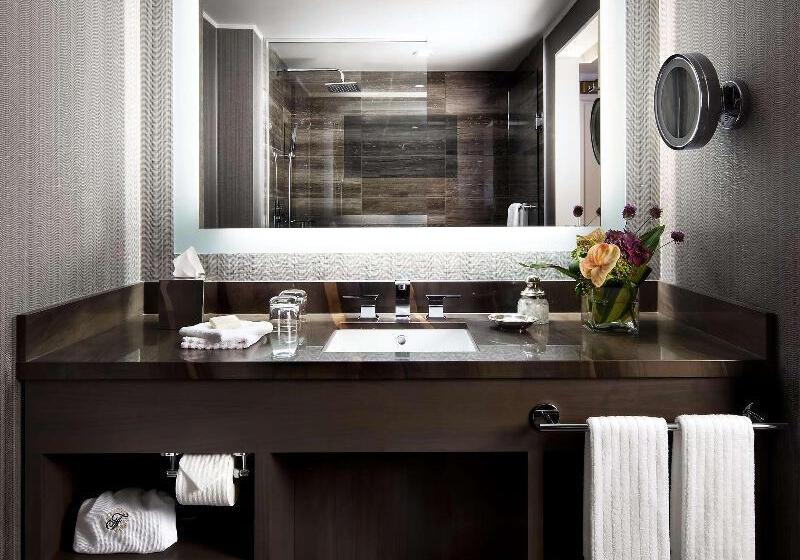 غرفة قياسية سرير كينج, Fairmont Waterfront