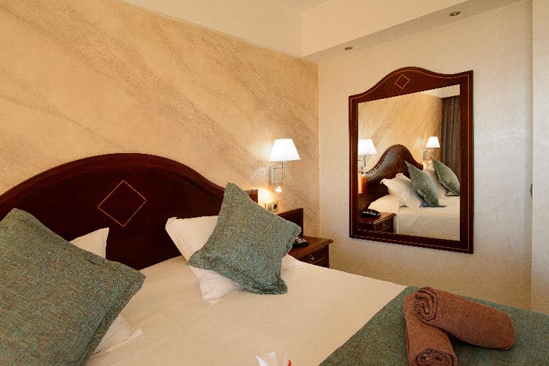 غرفة قياسية, Fairmont Waterfront