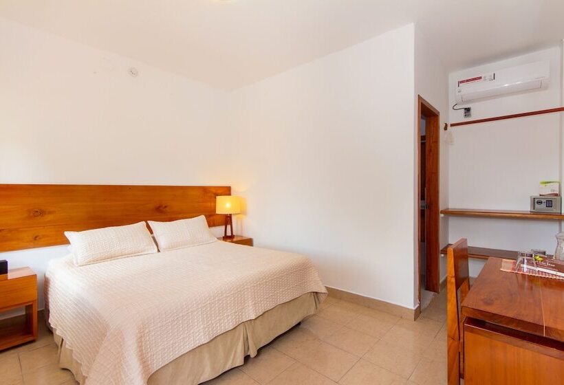 اتاق استاندارد یک نفره, Fiesta