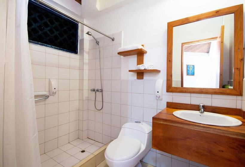 اتاق استاندارد سه نفره, Fiesta