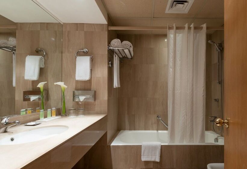 سوییت اجرایی, Le Commodore