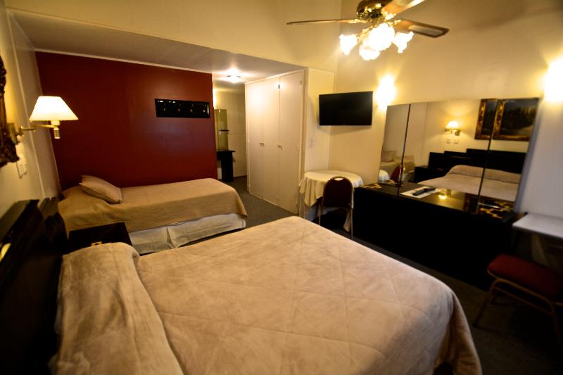 חדר סטנדרט לשלושה, Nutibara